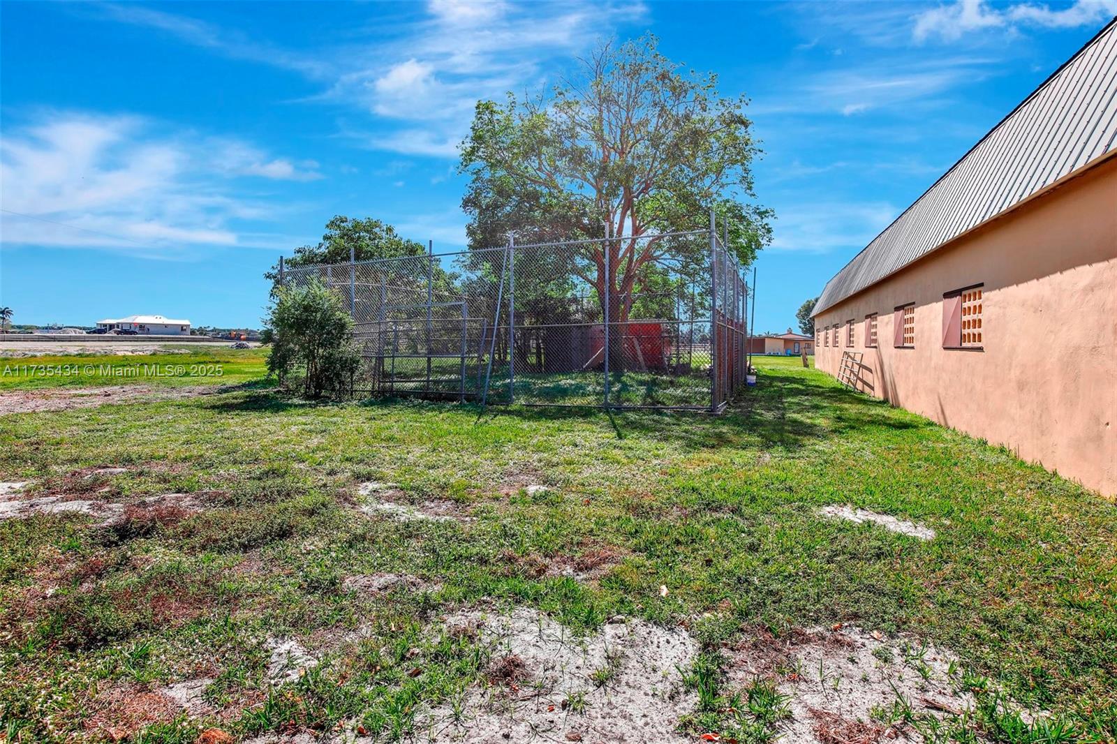 COUNTRY CLUB RANCHES - Land