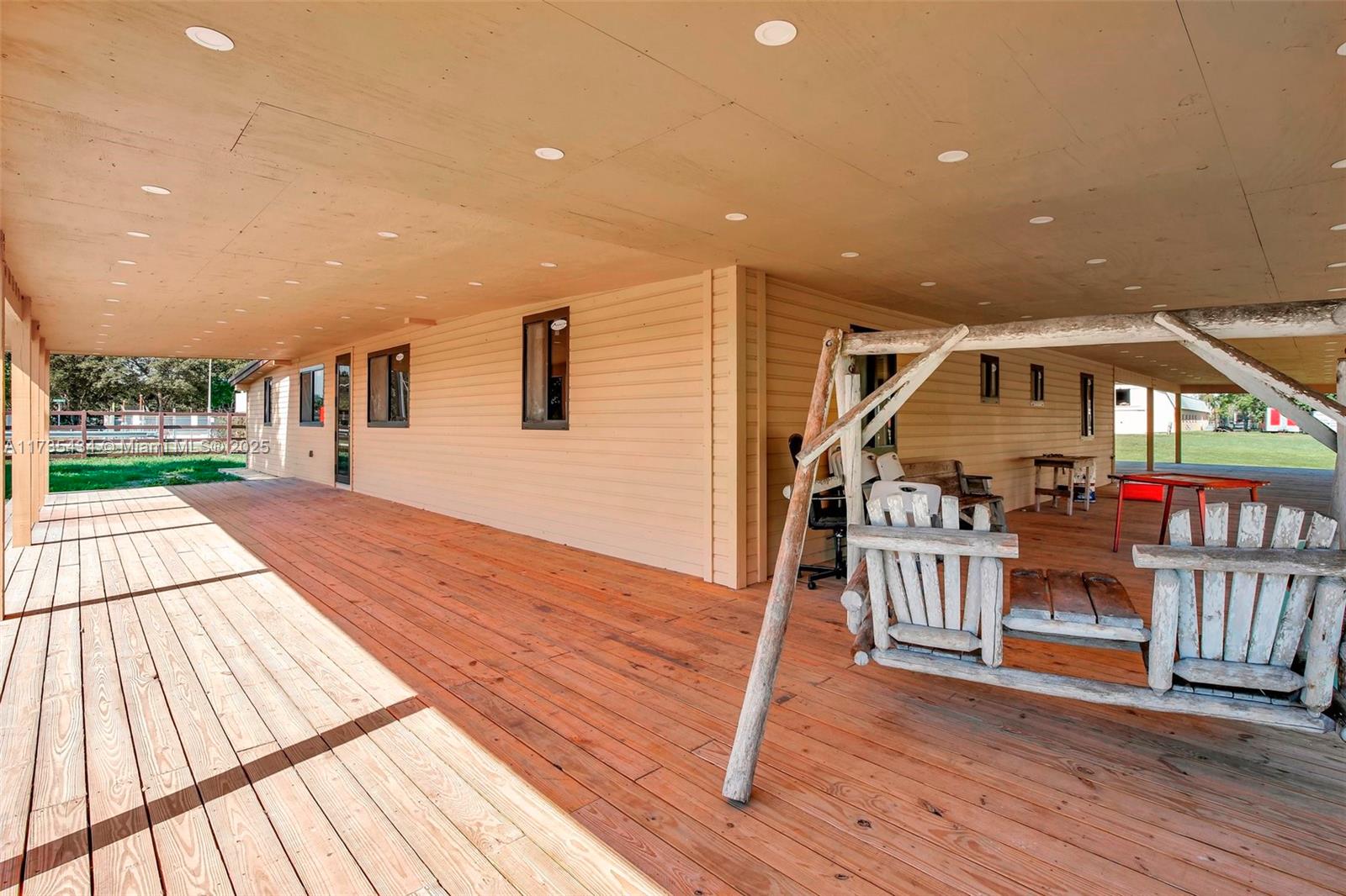 COUNTRY CLUB RANCHES - Land