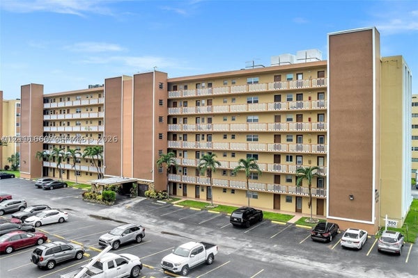 500 NE 12TH AVE APT 108, HALLANDALE BEACH, FL 33009 - Image ed2dbbd2c122dbbcda0a906e5a0fb9d7/1733650248