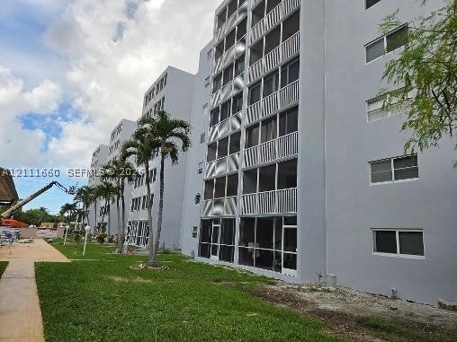 500 NE 12th Ave 108