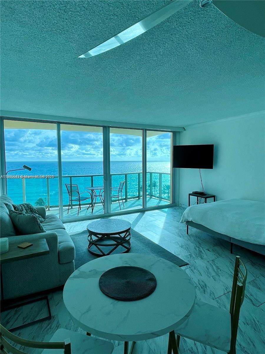 2501 S Ocean Dr 1024