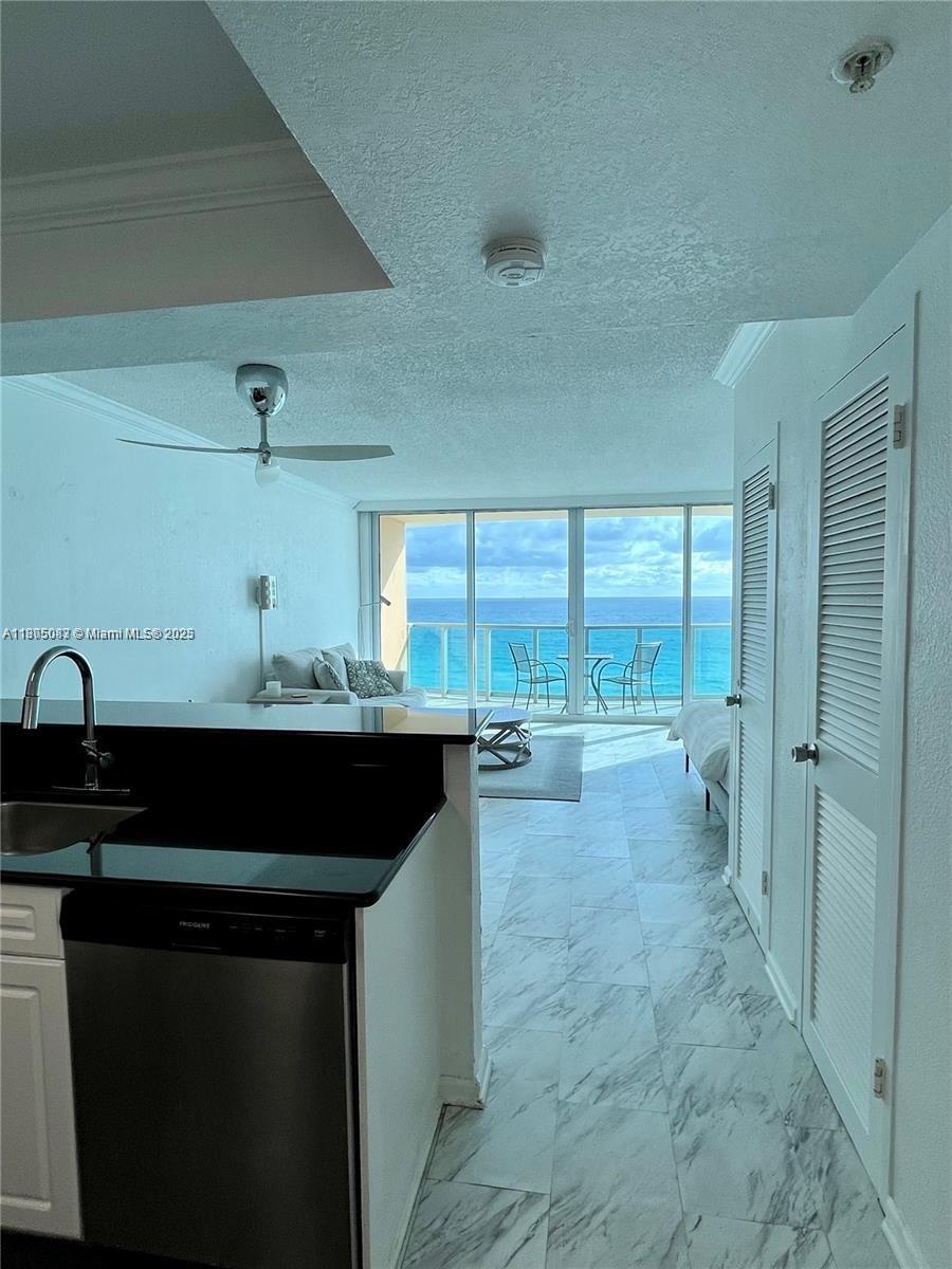 2501 S Ocean Dr 1024