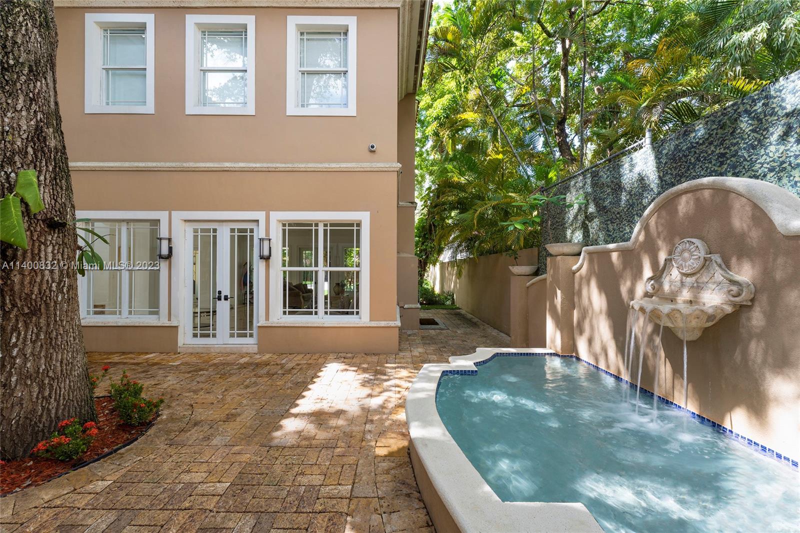 BISCAYNE PARK TERR - Residential