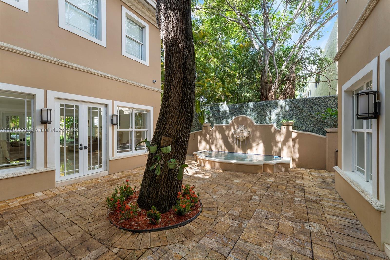 BISCAYNE PARK TERR - Residential