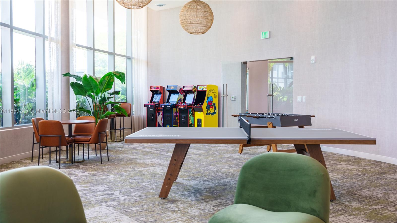 ARIA RESERVE SOUTH TOWER - Residential Lease