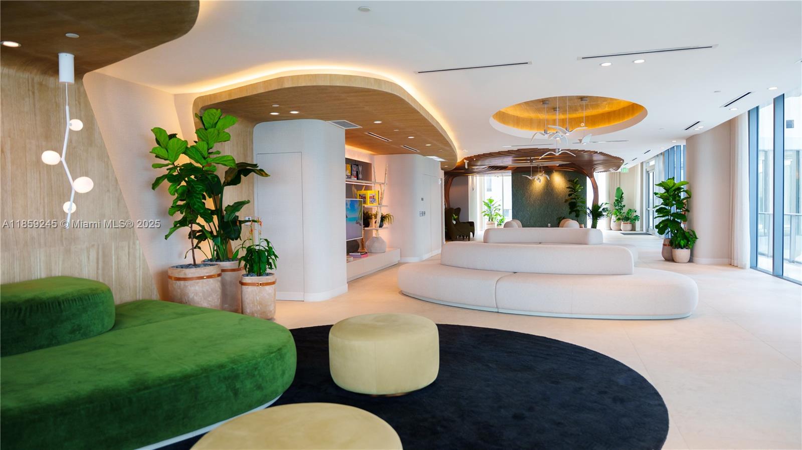 ARIA RESERVE SOUTH TOWER - Residential Lease