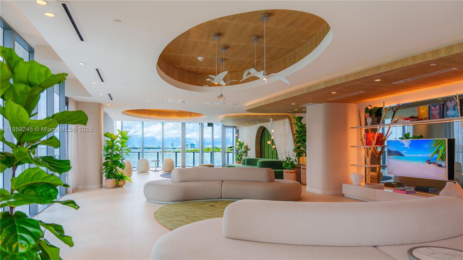 ARIA RESERVE SOUTH TOWER - Residential Lease