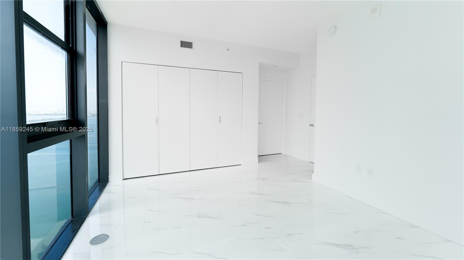 ARIA RESERVE SOUTH TOWER - Residential Lease