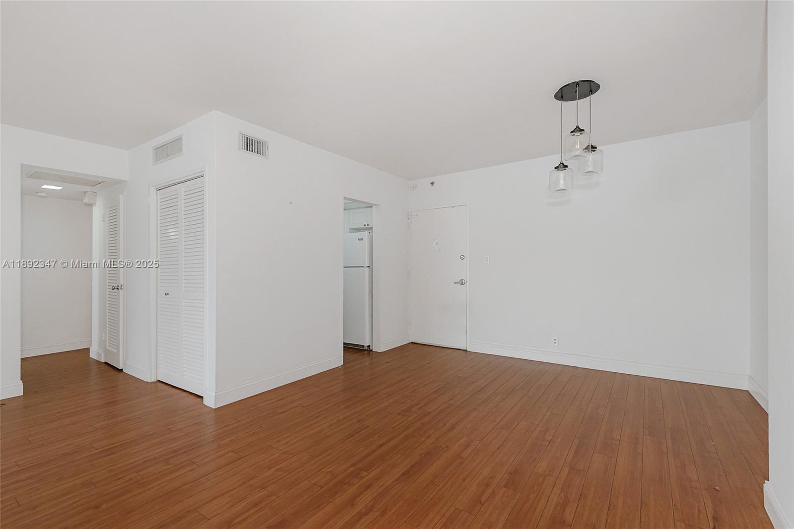 MIRADOR 1200 CONDO - Residential