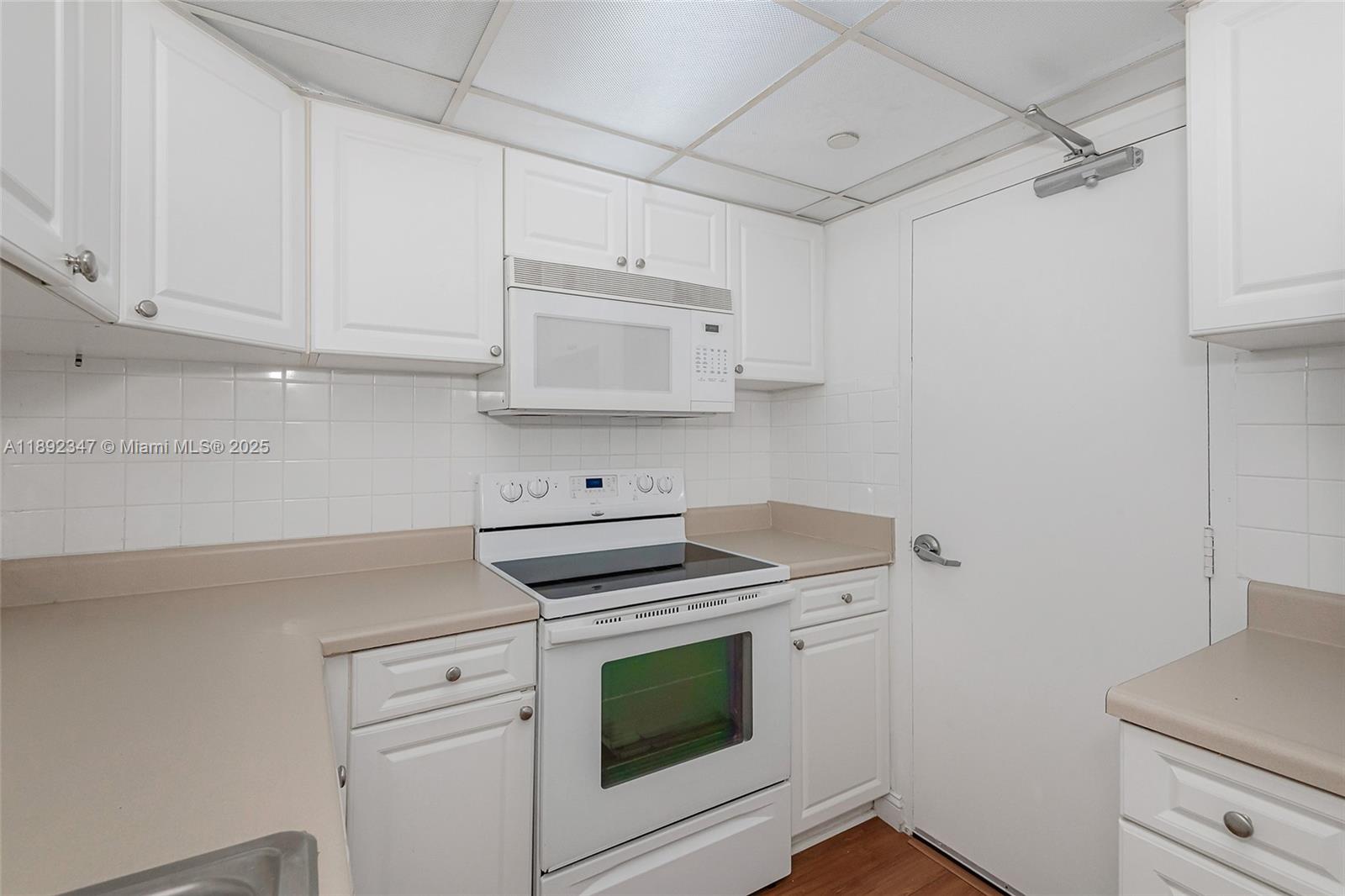 MIRADOR 1200 CONDO - Residential