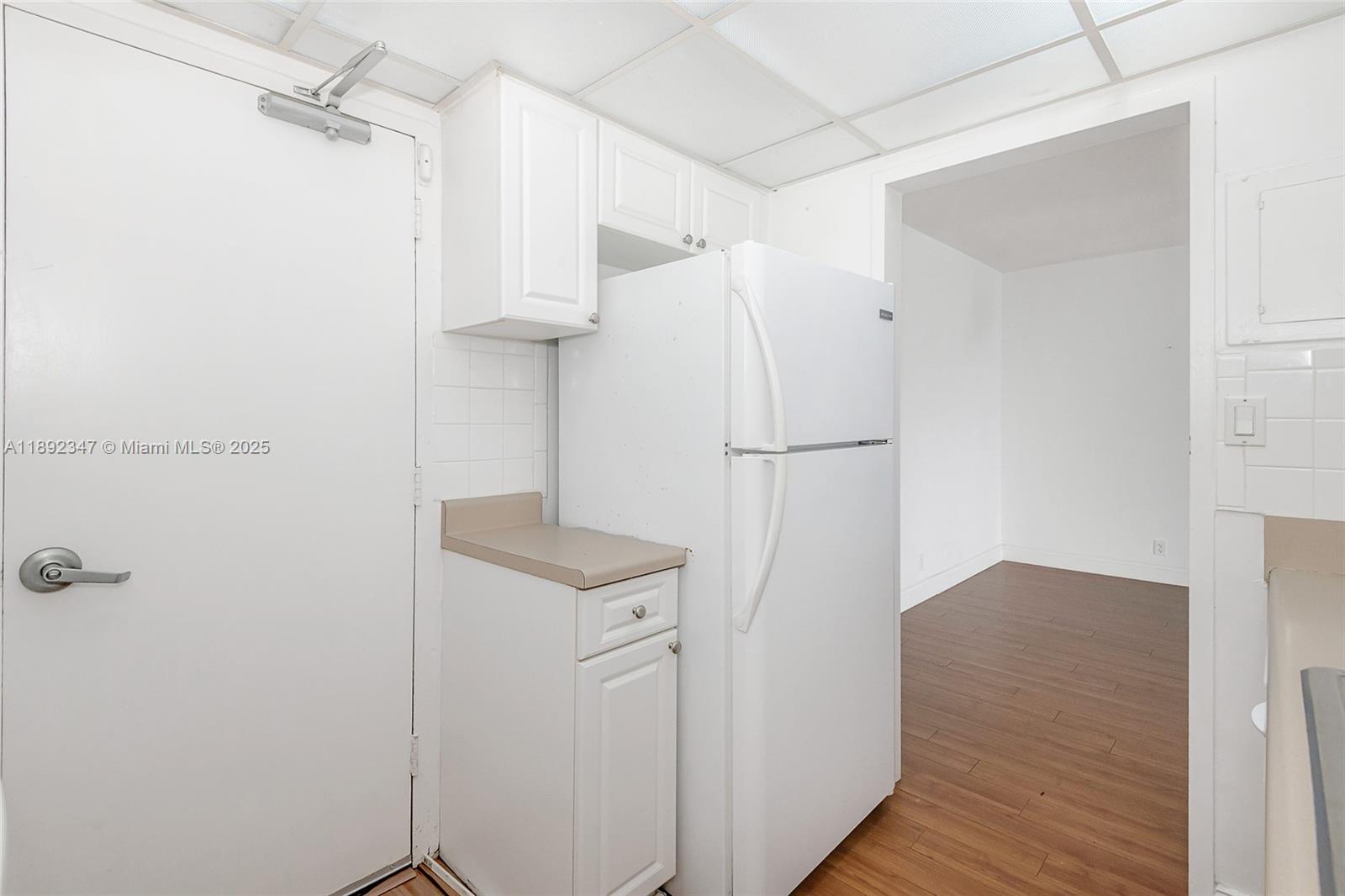 MIRADOR 1200 CONDO - Residential