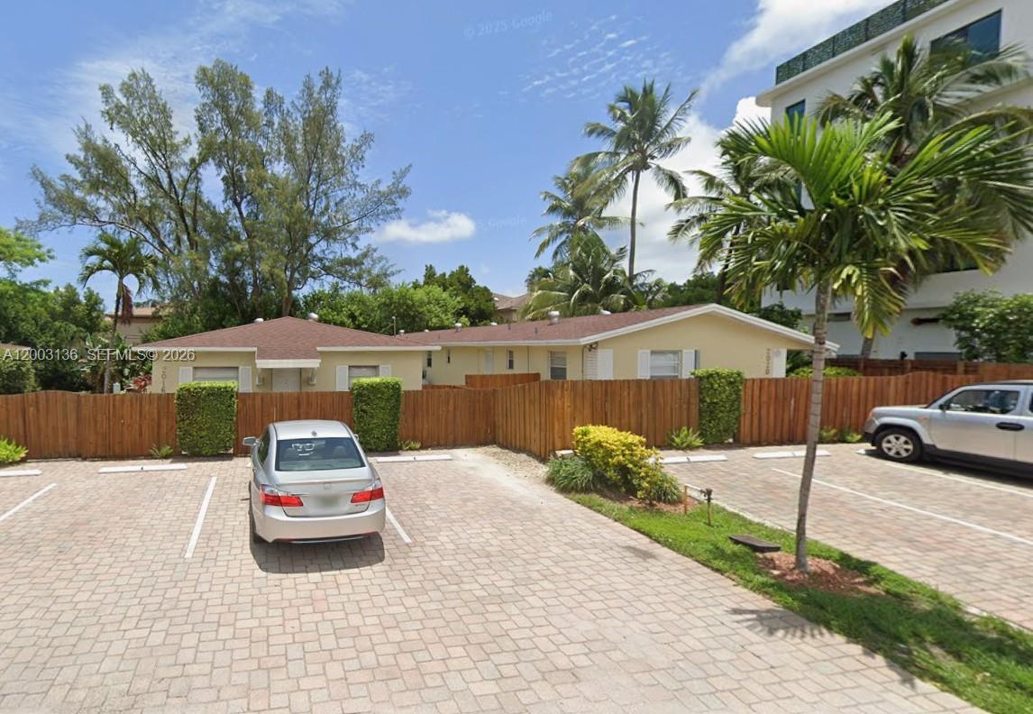 EVERGLADE LAND SALES CO - Residential Lease