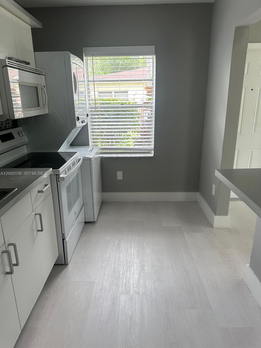 EVERGLADE LAND SALES CO - Residential Lease