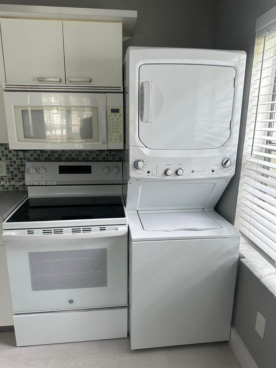 EVERGLADE LAND SALES CO - Residential Lease