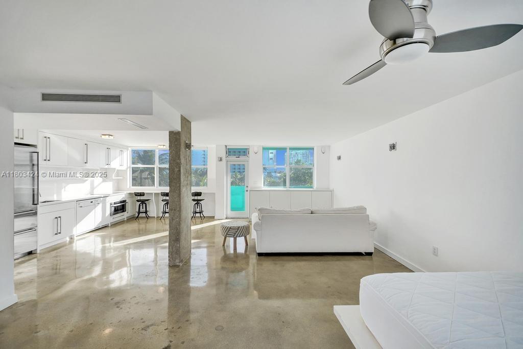 301 Ocean Dr 402