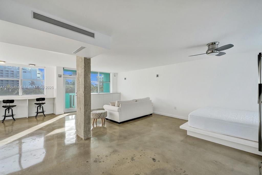 301 Ocean Dr 402