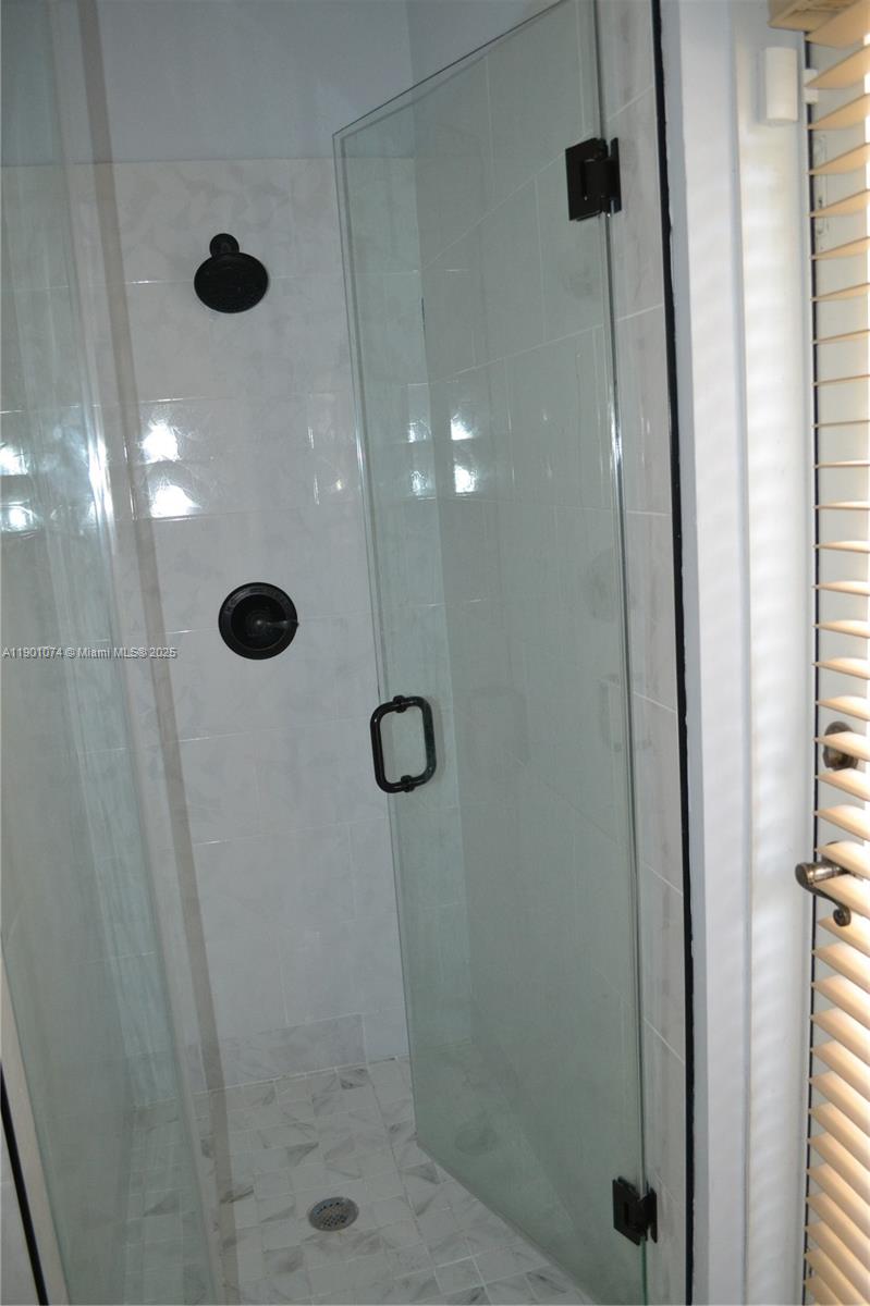 LAKES BY THE BAY DAY - Residential Lease