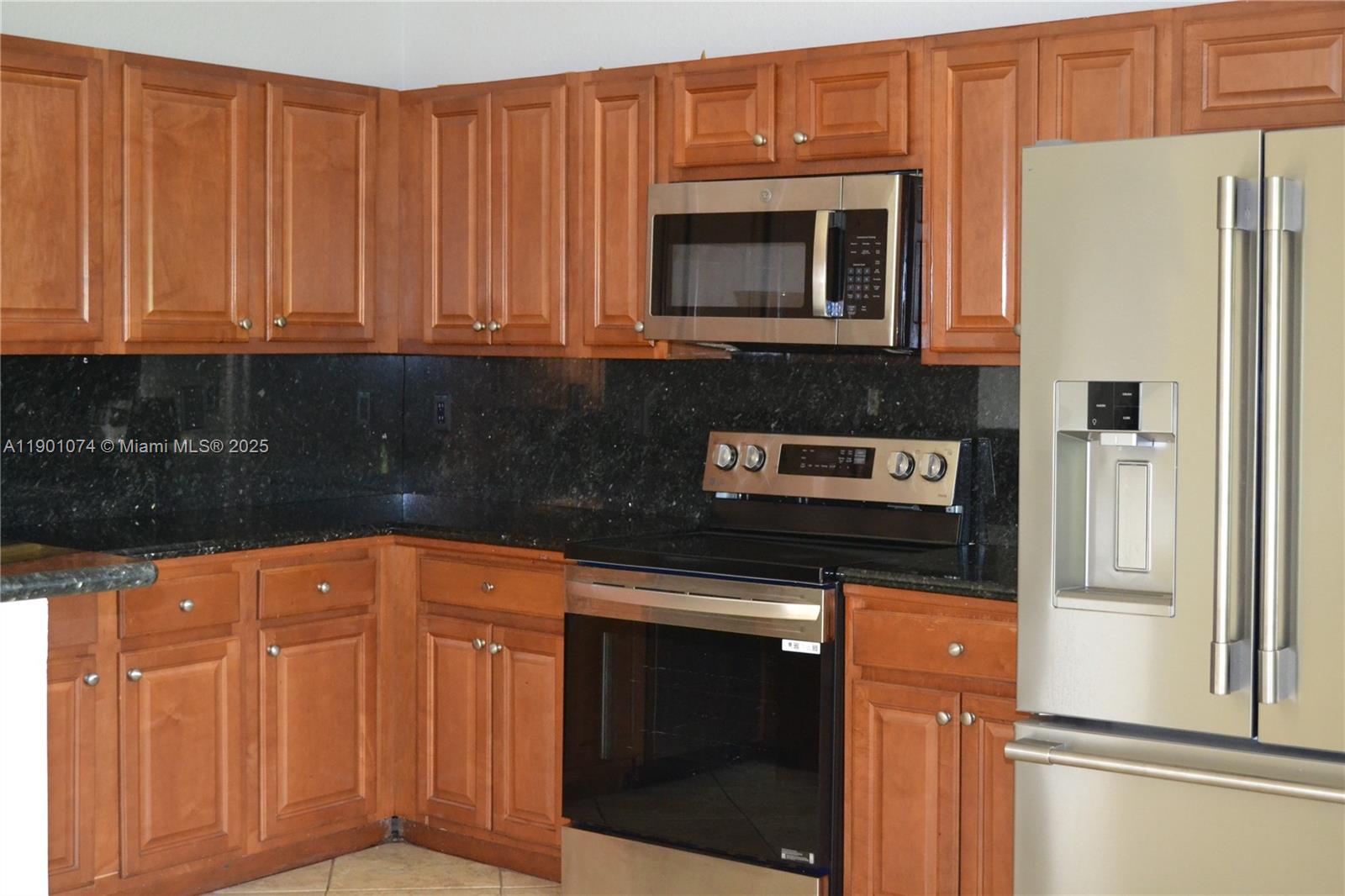 LAKES BY THE BAY DAY - Residential Lease