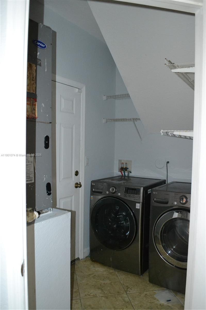 LAKES BY THE BAY DAY - Residential Lease