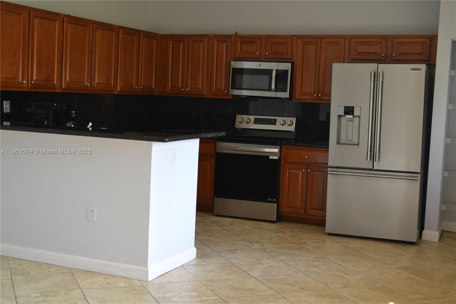 LAKES BY THE BAY DAY - Residential Lease