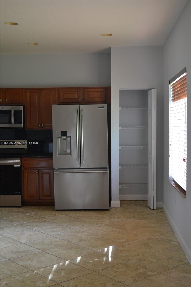 LAKES BY THE BAY DAY - Residential Lease