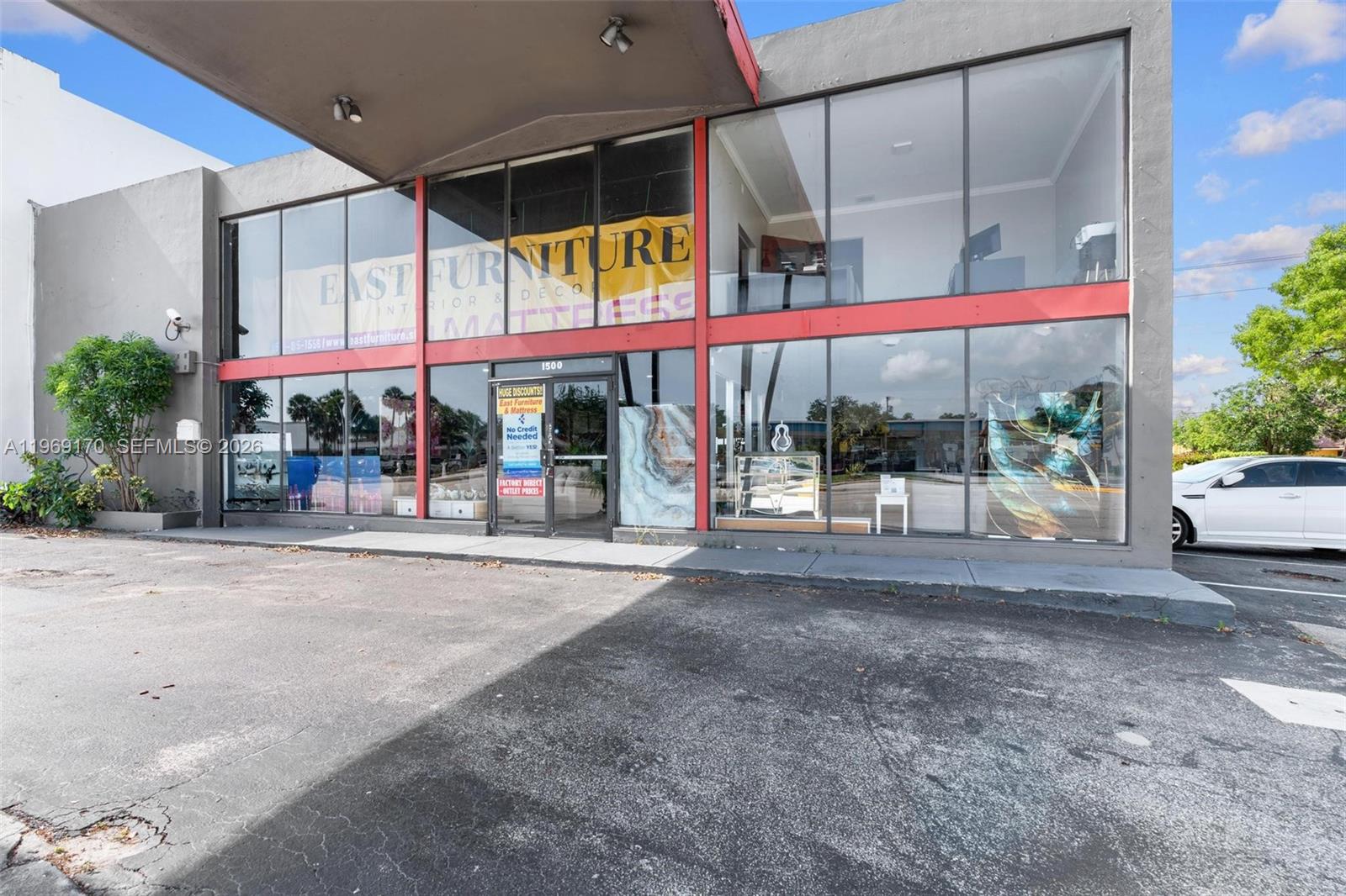 1500 E Commercial Blvd