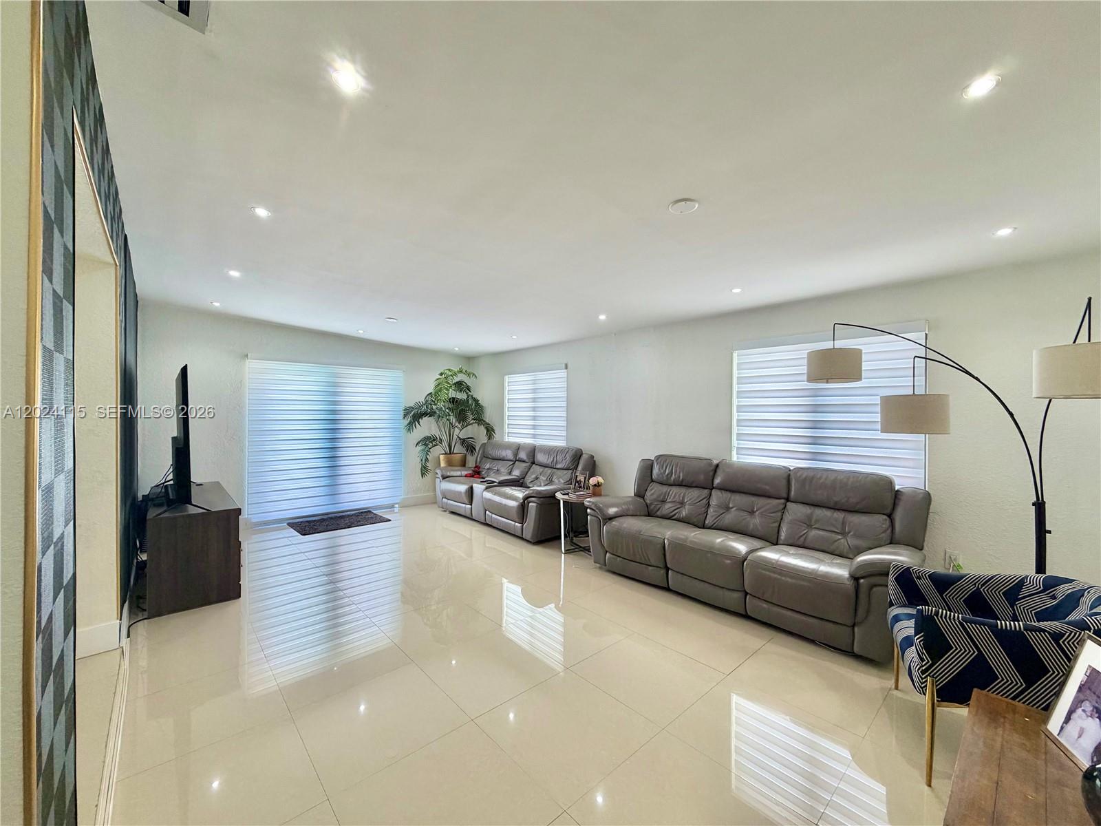 VISTA SUB - Residential