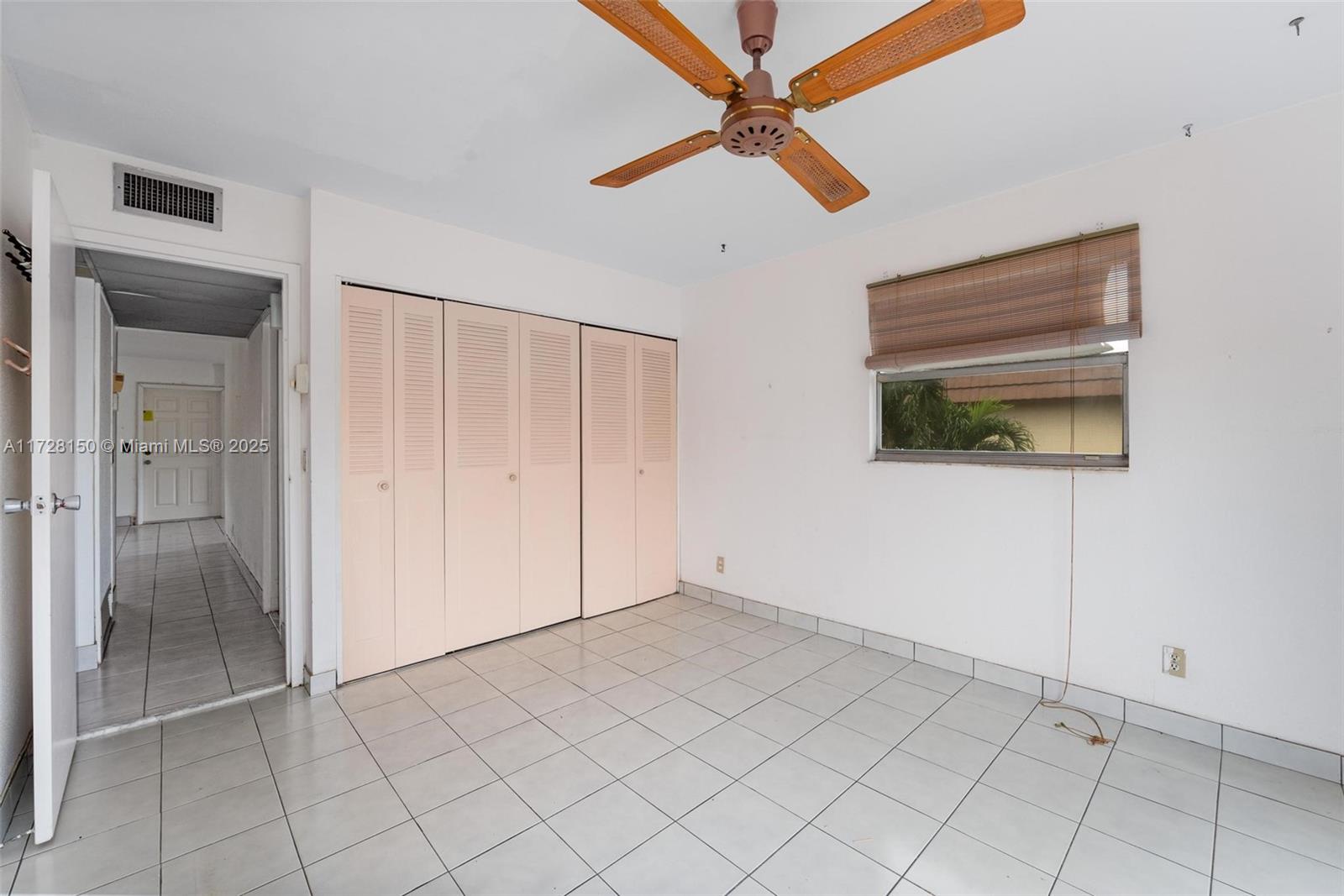 KINGS POINT SAXONY CONDOS - Residential