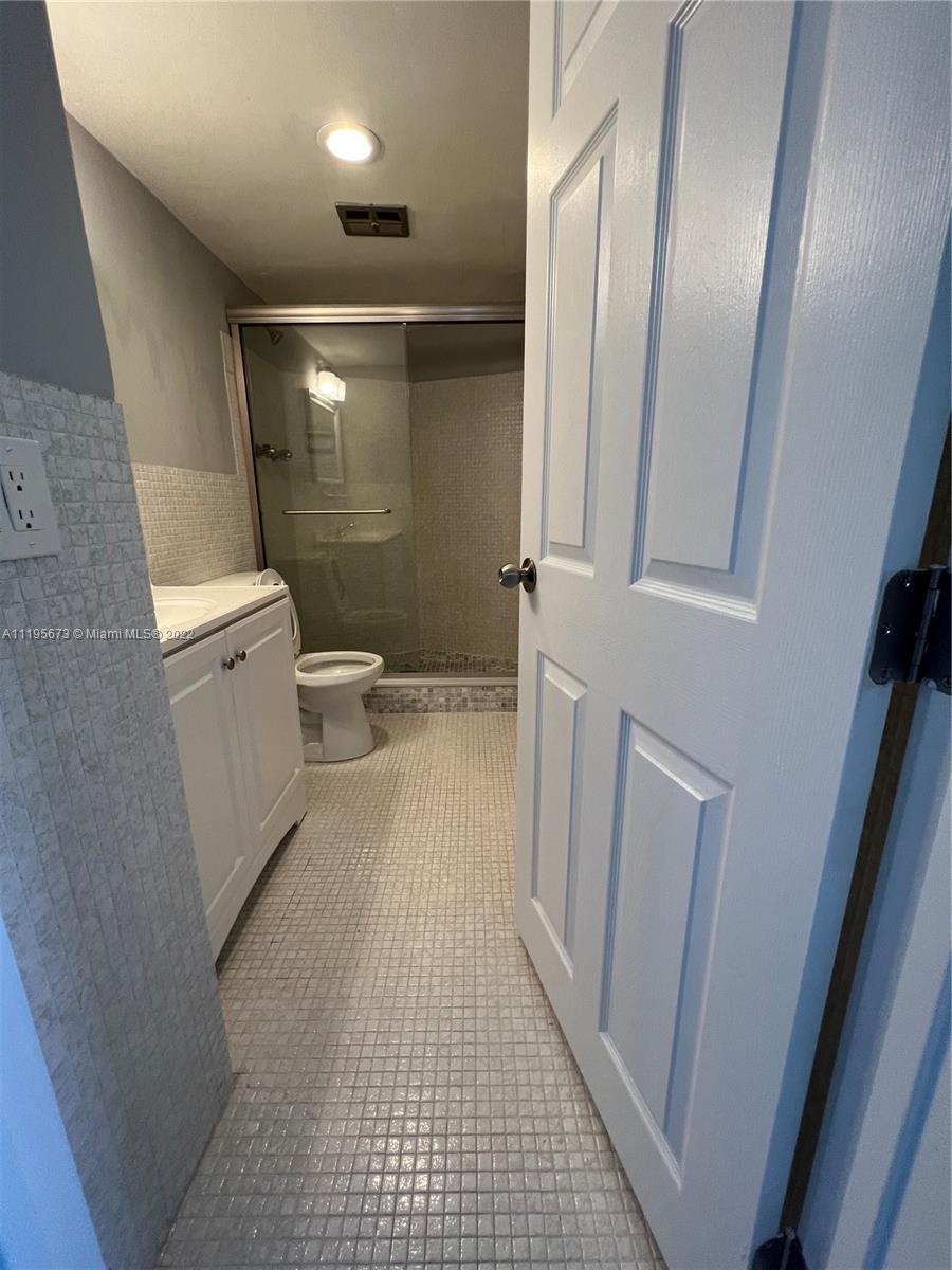 1475 TERRA TOWERS CONDO - Residential Lease