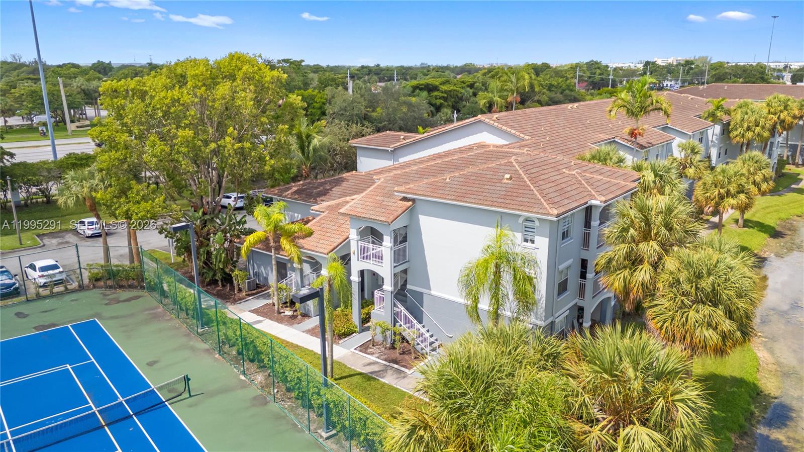 LA VIA CONDO - Residential