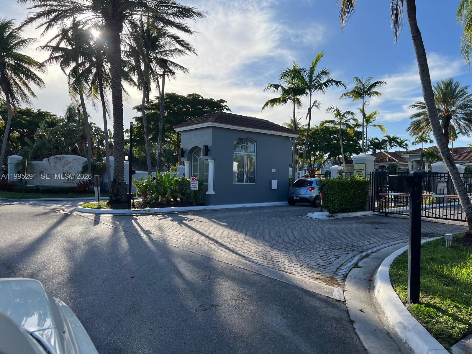 LA VIA CONDO - Residential