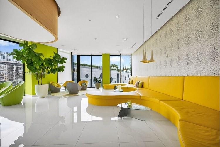 PARAISO BAYVIEWS CONDO - Residential