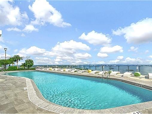 PARAISO BAYVIEWS CONDO - Residential