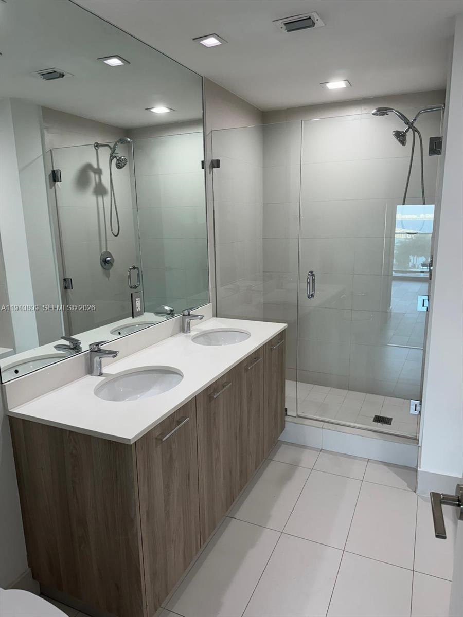 PARAISO BAYVIEWS CONDO - Residential