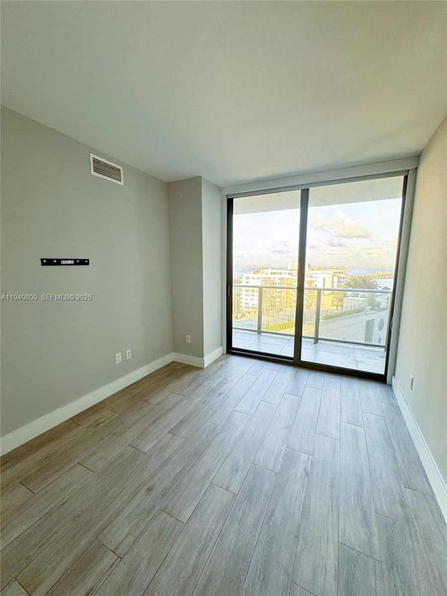 PARAISO BAYVIEWS CONDO - Residential