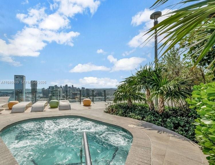 PARAISO BAYVIEWS CONDO - Residential