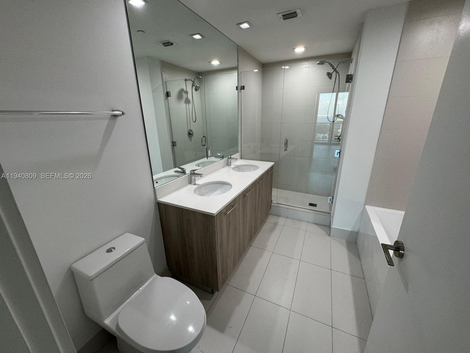 PARAISO BAYVIEWS CONDO - Residential