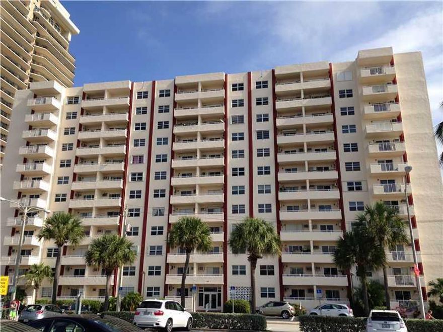 DIRECT OCEAN VIEW AND ONE BLOCK AWAY FROM THE BEACH OFF LAS OLAS BLVD. BEAUTIFUL 1 BEDROOM/1 BATH UNIT COMPLETELY RENOVATED, NEW DESIGN KITCHEN WITH WHITE CABINETS, GRANITE COUNTERTOPS AND NEW APPLIANCES,  LARGE BEDROOM WITH WOOD FLOORING AND IMPACT GLASS  WINDOW, TILED ON ALL OTHER AREAS.  WALK TO THE BEACH, SHOPS AND RESTAURANTS. 10 MINUTES TO FLL AIRPORT *** SECURE BUILDING WITH KEY/PHONE ENTRY. UNIT CAN BE LEASED WITH OR WITHOUT FURNITURE: $1650 WITH ALL NEW FURNITURE AND $1450 WITHOUT FURNITURE.