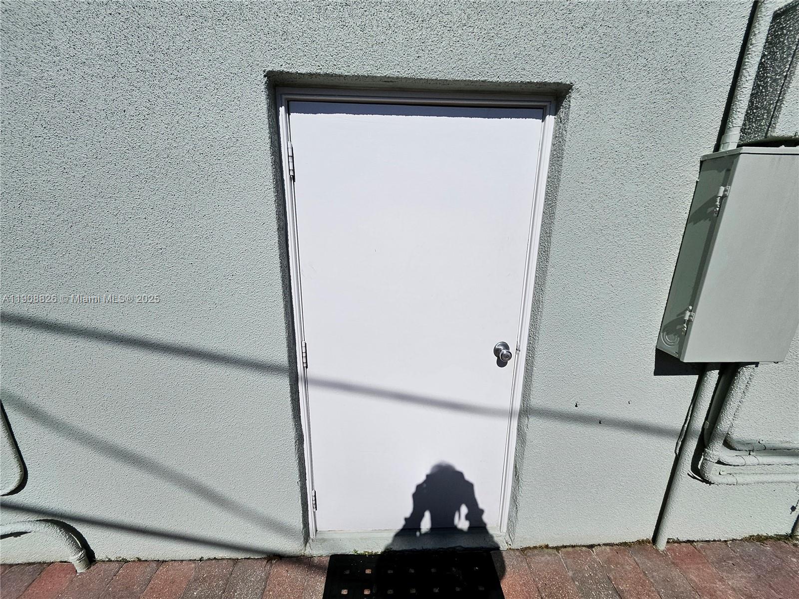 CORAL GARDENS - Residential Lease