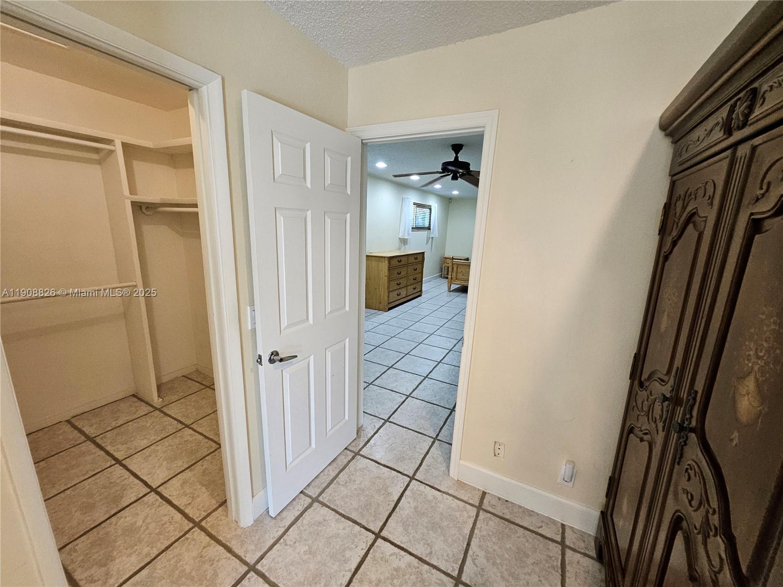 CORAL GARDENS - Residential Lease