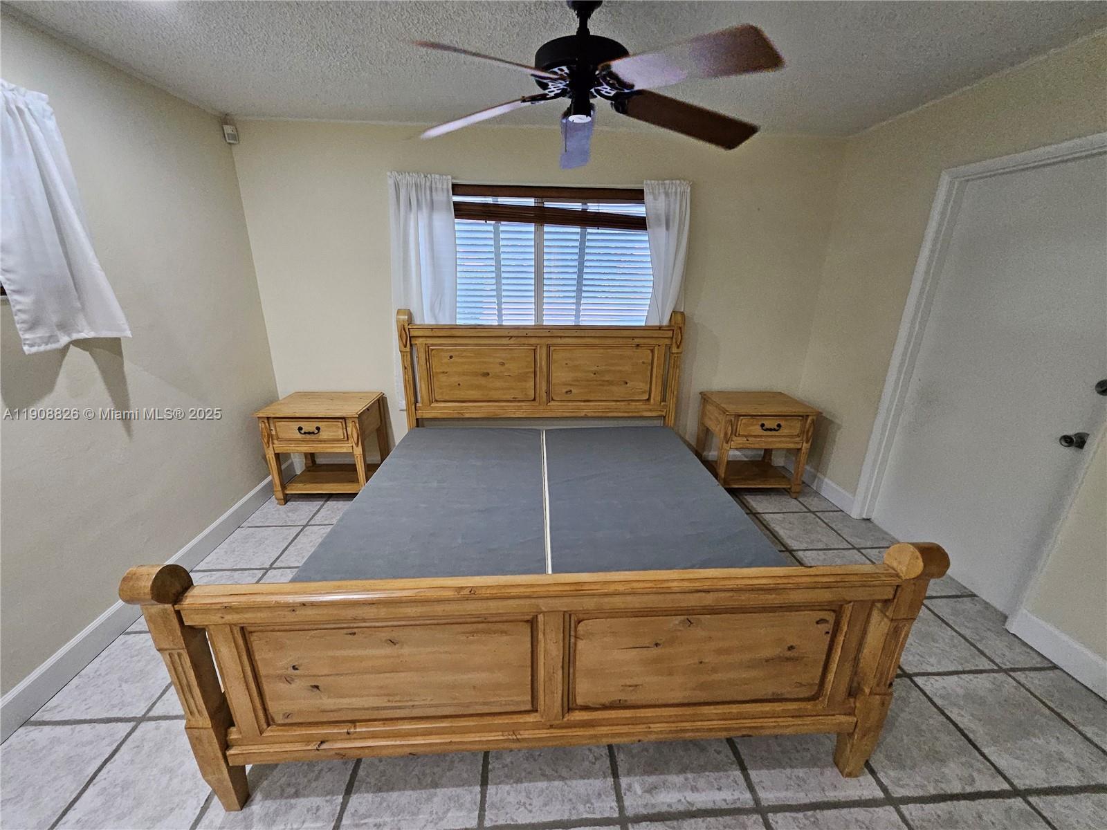 CORAL GARDENS - Residential Lease