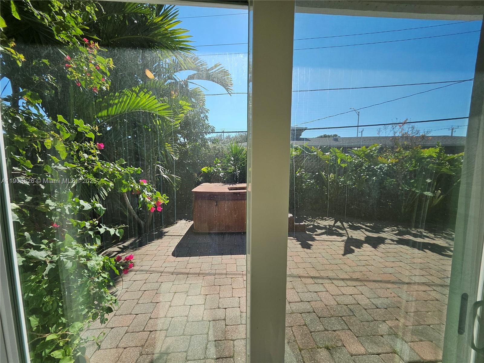 CORAL GARDENS - Residential Lease