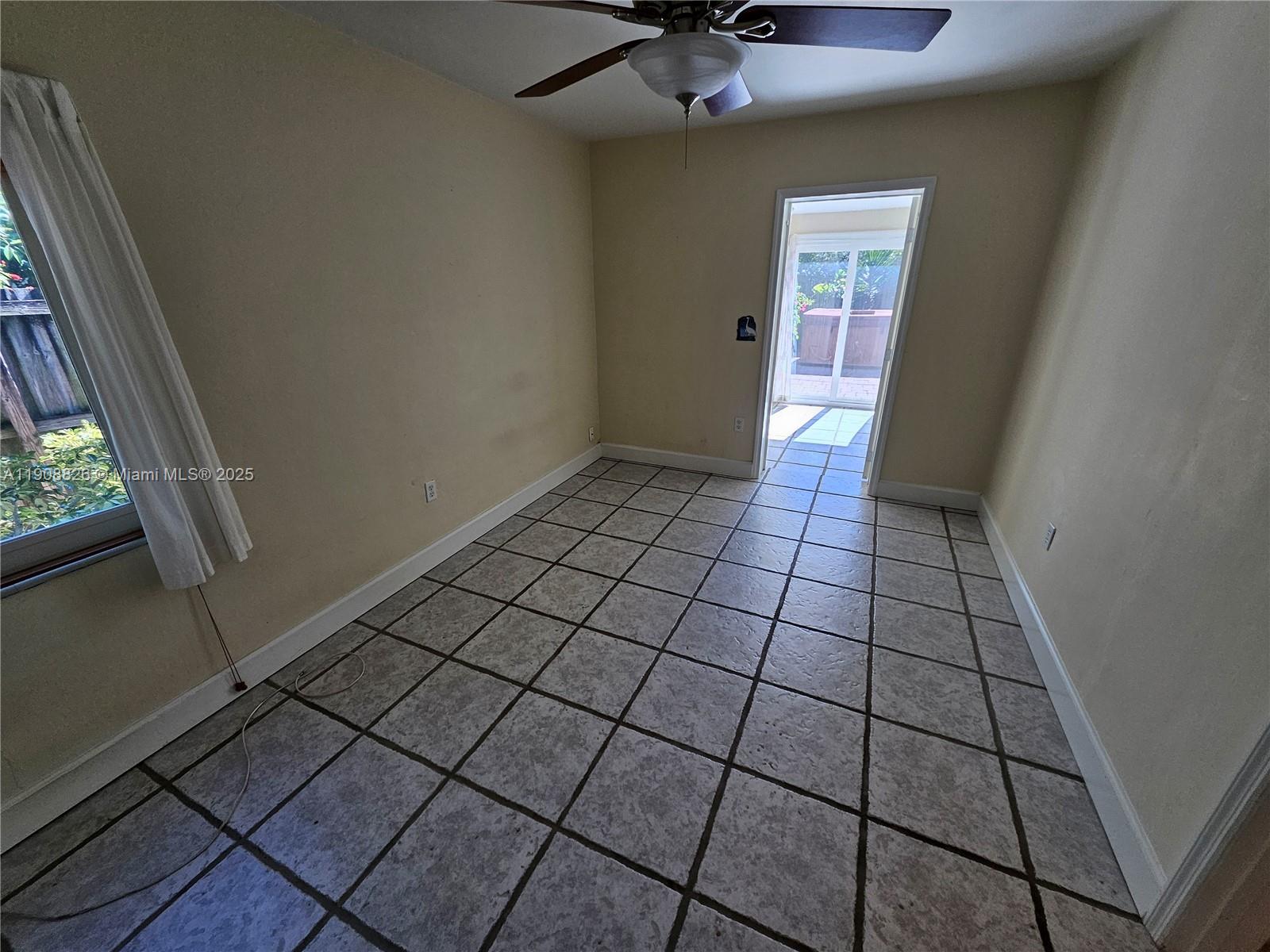 CORAL GARDENS - Residential Lease