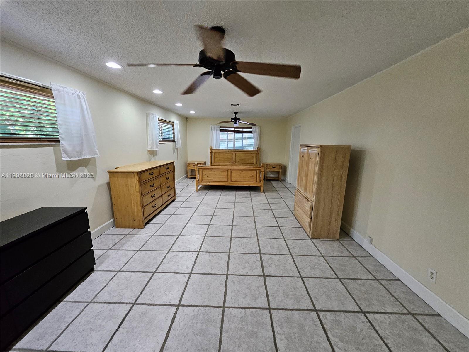 CORAL GARDENS - Residential Lease