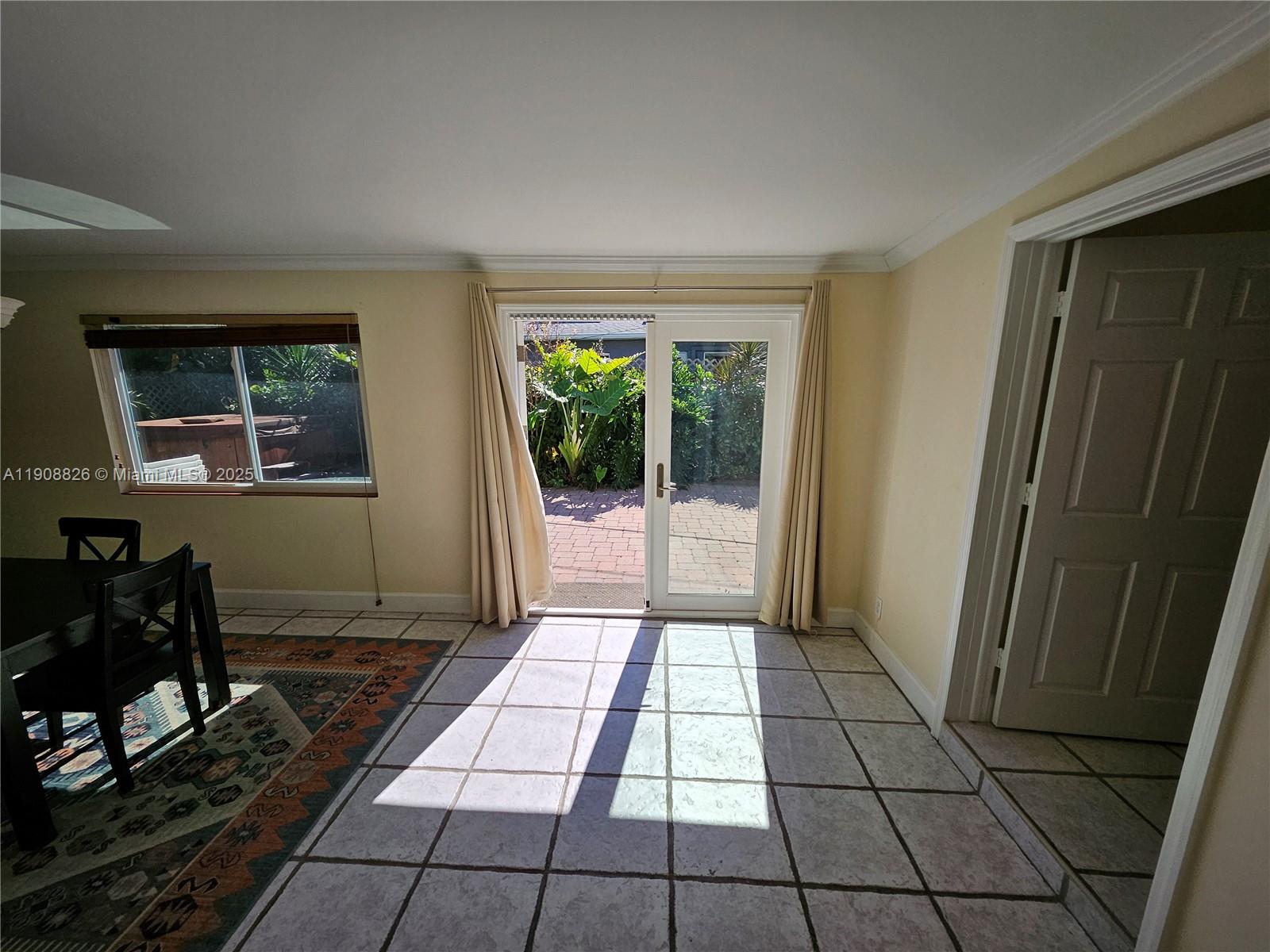 CORAL GARDENS - Residential Lease