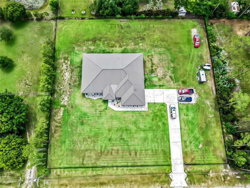 Photo of 16630 N 132nd Ter N, Jupiter, FL 33478 (MLS # A11825896)