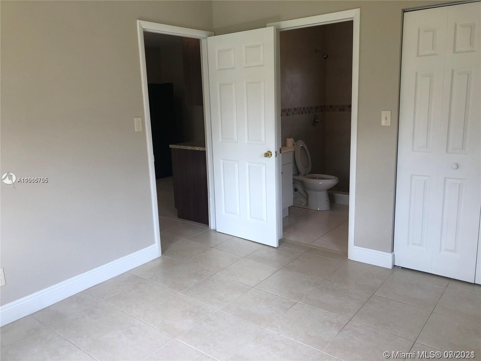 HIALEAH HEIGHTS - Residential Lease