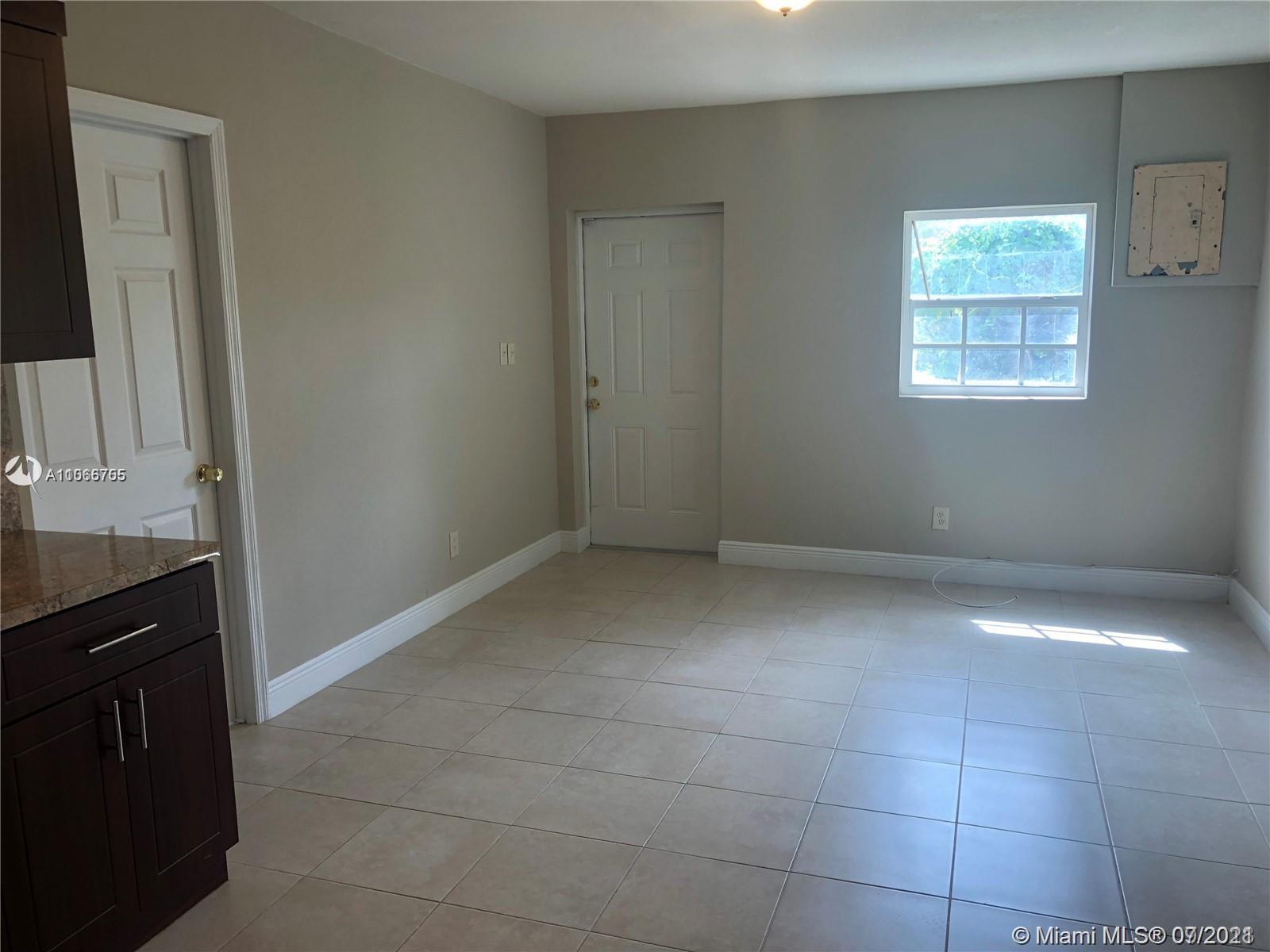 HIALEAH HEIGHTS - Residential Lease