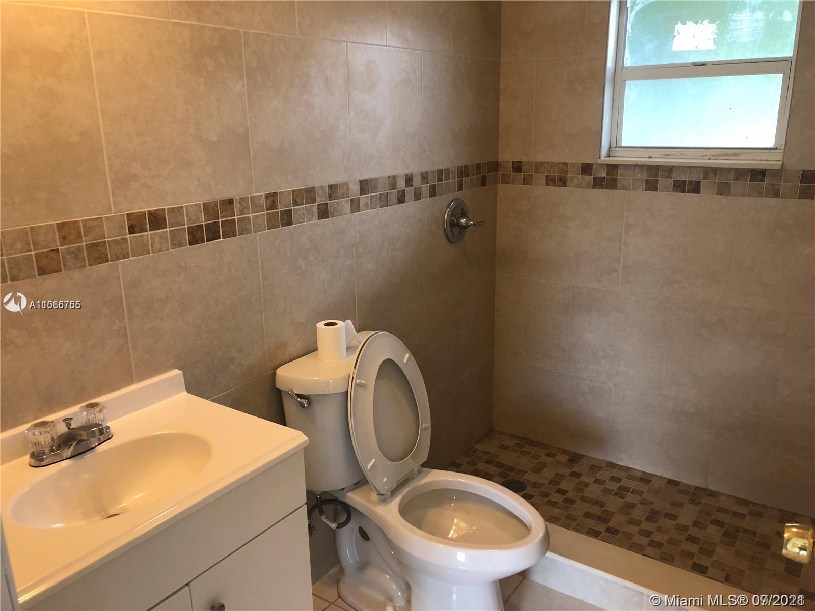 HIALEAH HEIGHTS - Residential Lease
