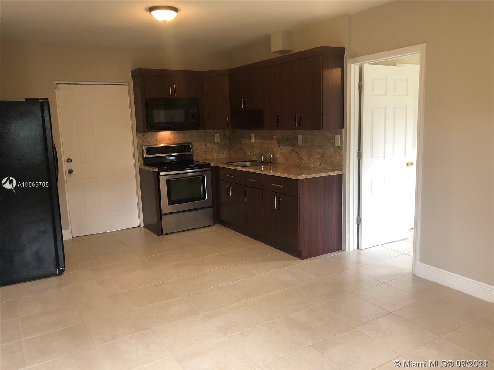 HIALEAH HEIGHTS - Residential Lease